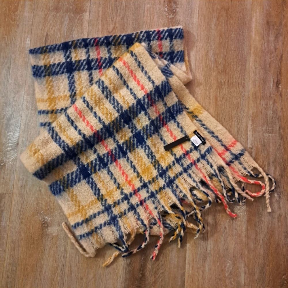 Ellen Tracy Beige Multicolored Long Scarf Shawl Soft Comfortable Warm Cozy NWT